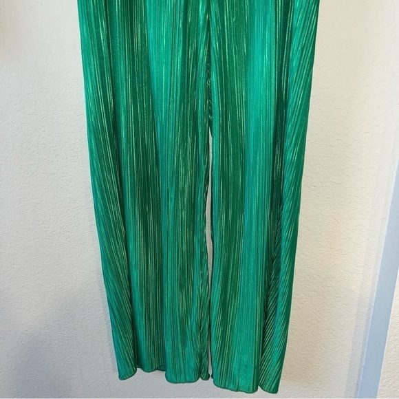 Good American Green Always Fits Plisse Wide Leg Pants - Picture 3 of 8